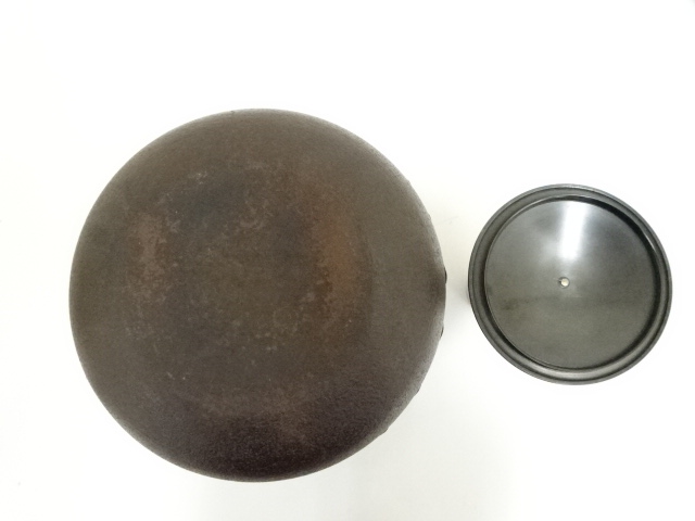  釜師　佐藤浄清造　銀摘添砂鉄丸釜（共箱）